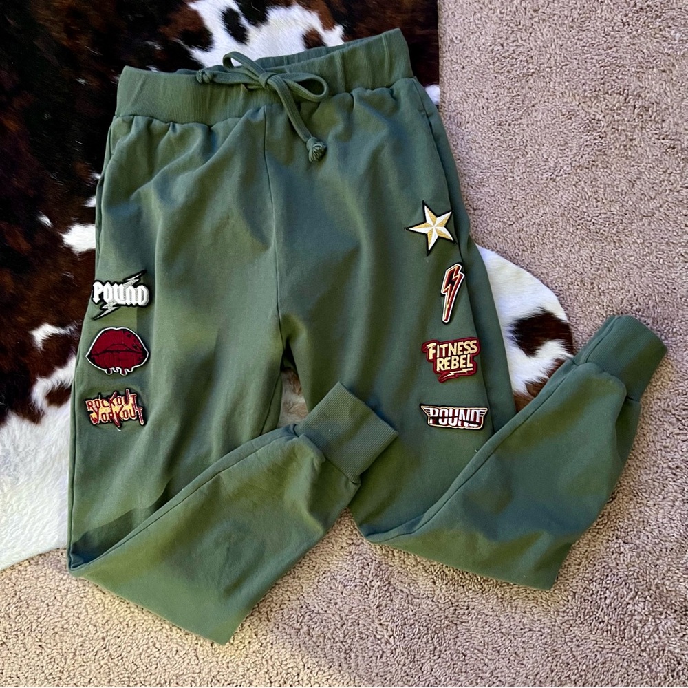 NWOT- POUND- Green Joggers with Patches- M